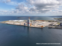 EMR - Reportage : A Cherbourg, pales et jackets font l'objet d'une logistique portuaire bien huilée