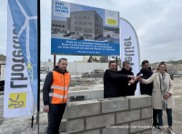 Pose de la Première pierre de la Base dexploitation et de maintenance du parc EMDT